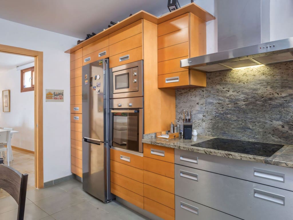 3 makuuhuone Huoneisto myytävänä paikassa Los Monteros mukana uima-altaan - 549 000 € (Ref: 9445750)