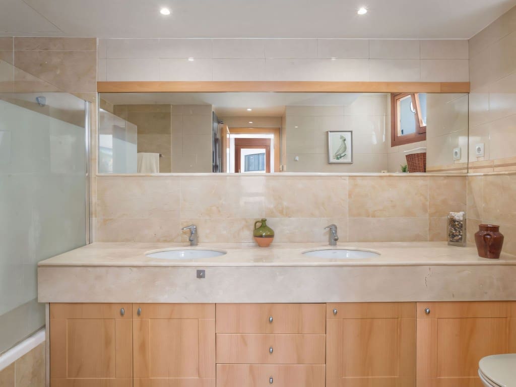 3 makuuhuone Huoneisto myytävänä paikassa Los Monteros mukana uima-altaan - 549 000 € (Ref: 9445750)