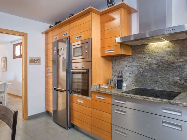 3 slaapkamer Appartement te koop in Los Monteros, Marbella met zwembad - € 549.000 (Ref: 9445750)