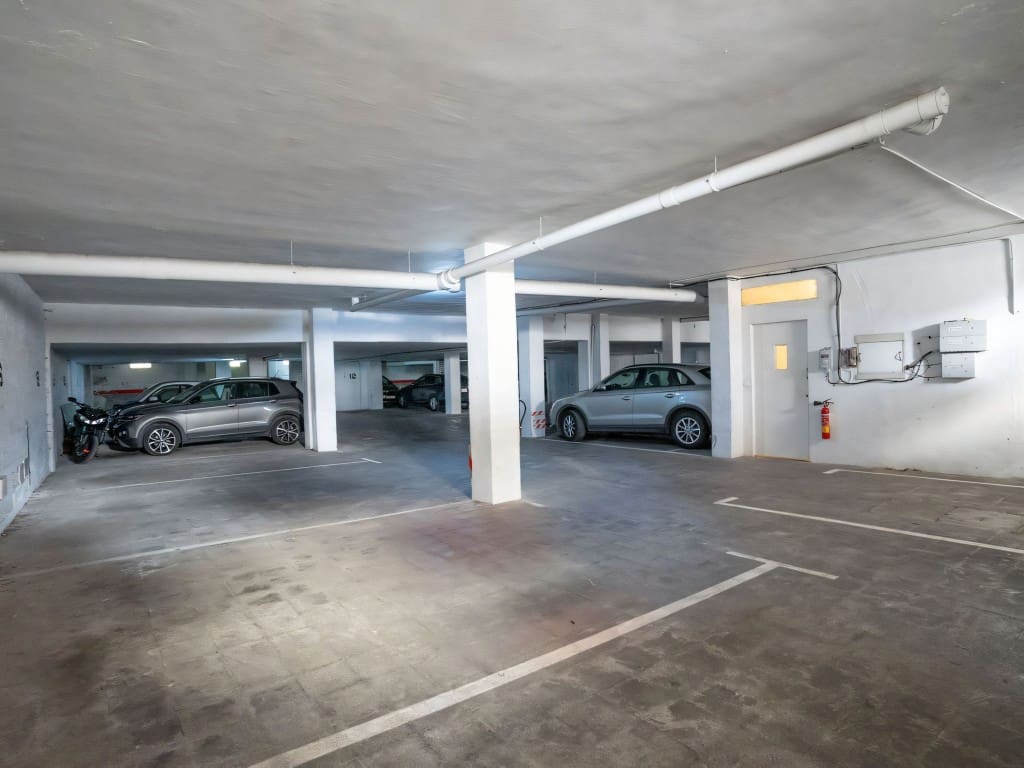 Ático de 1 habitación en Marbella en venta con piscina - 450.000 € (Ref: 9445751)