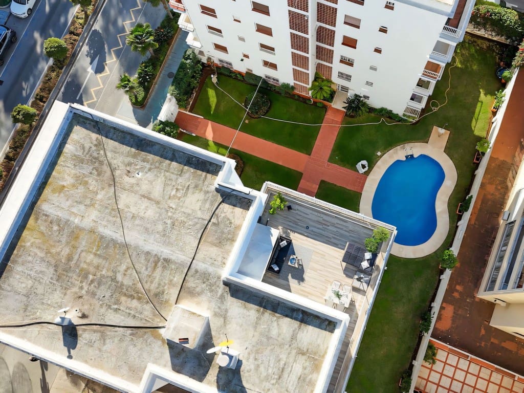 Ático de 1 habitación en Marbella en venta con piscina - 450.000 € (Ref: 9445751)