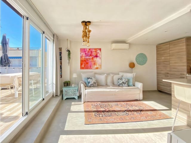 Ático de 1 habitación en Marbella Centro, Marbella en venta con piscina - 450.000 € (Ref: 9445751)