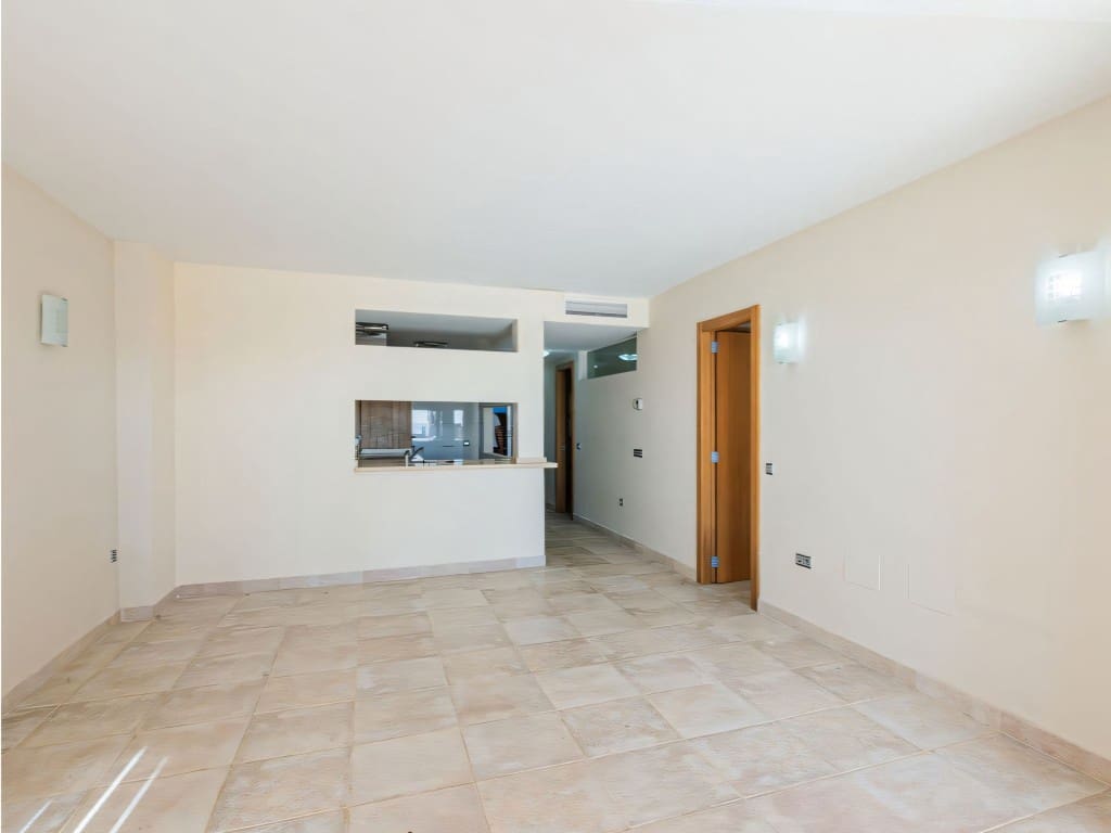 2 bedroom Apartment for sale in Benalmadena with pool garage - € 399,000 (Ref: 9445752)