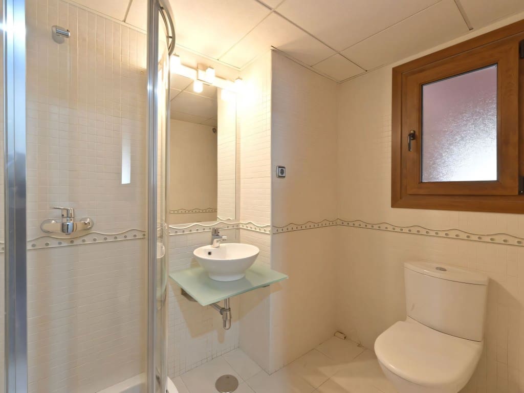 2 bedroom Apartment for sale in Benalmadena with pool garage - € 399,000 (Ref: 9445752)