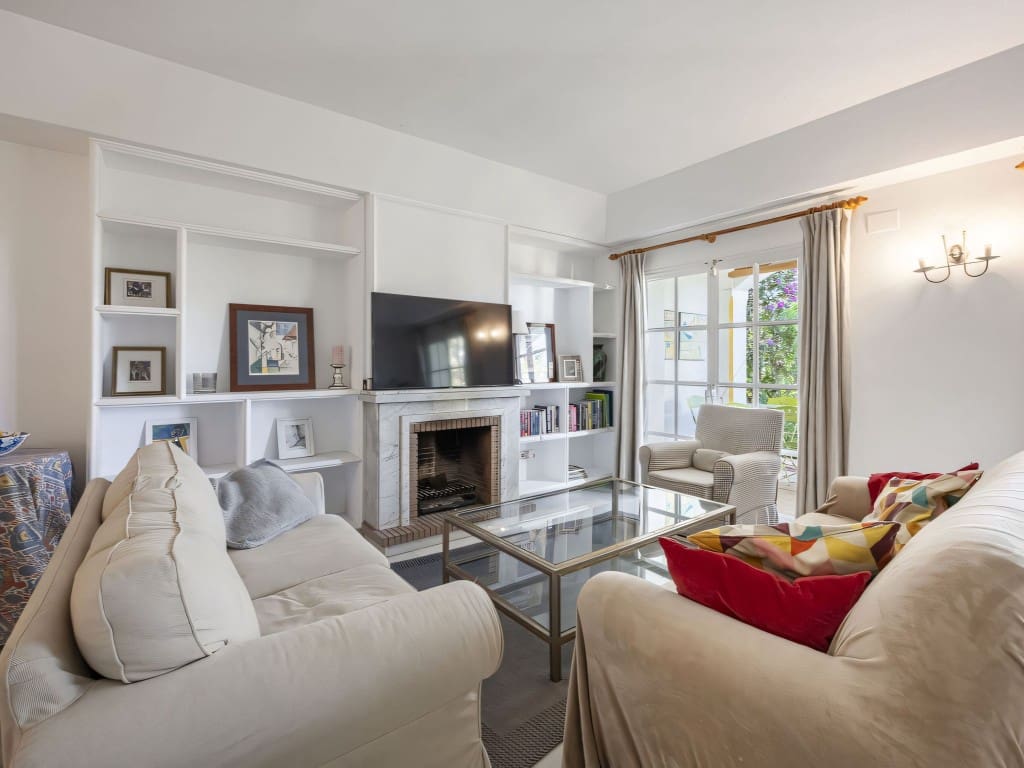 3 soveværelse Byhus til salg i New Golden Mile med swimmingpool garage - € 520.000 (Ref: 9448538)