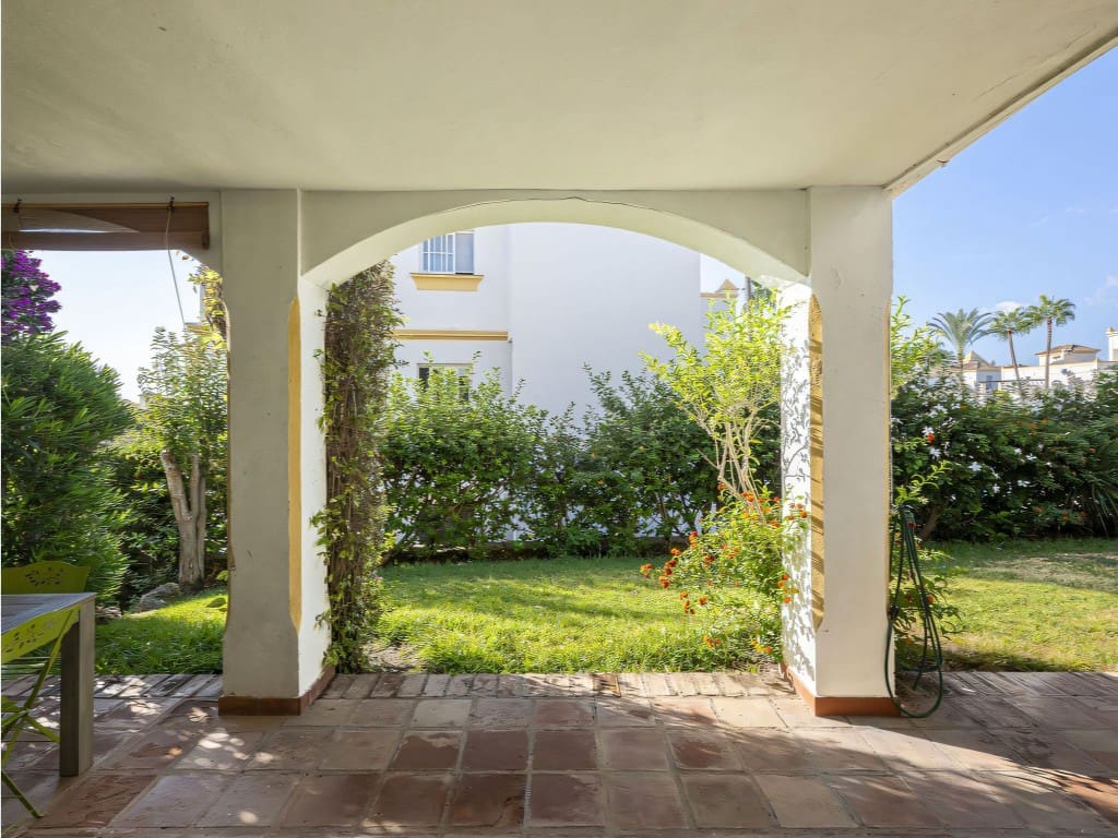 3 soveværelse Byhus til salg i New Golden Mile med swimmingpool garage - € 520.000 (Ref: 9448538)