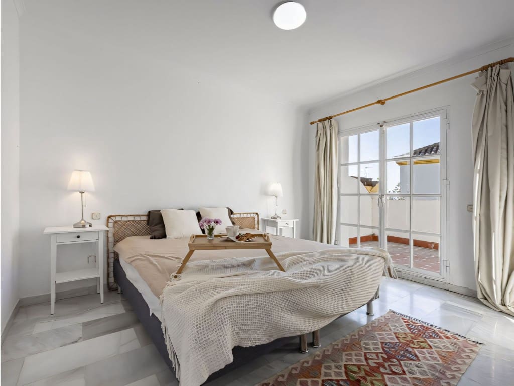 3 soveværelse Byhus til salg i New Golden Mile med swimmingpool garage - € 520.000 (Ref: 9448538)