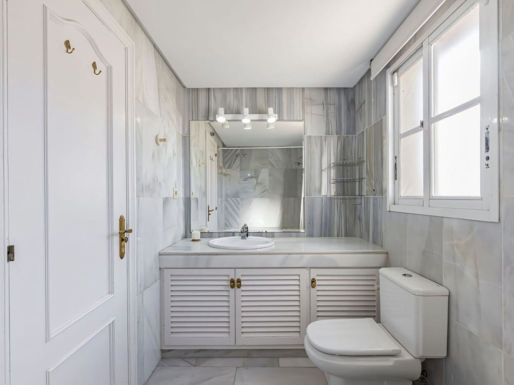 3 soveværelse Byhus til salg i New Golden Mile med swimmingpool garage - € 520.000 (Ref: 9448538)