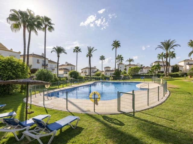 3 soveværelse Byhus til salg i New Golden Mile, Estepona med swimmingpool garage - € 520.000 (Ref: 9448538)