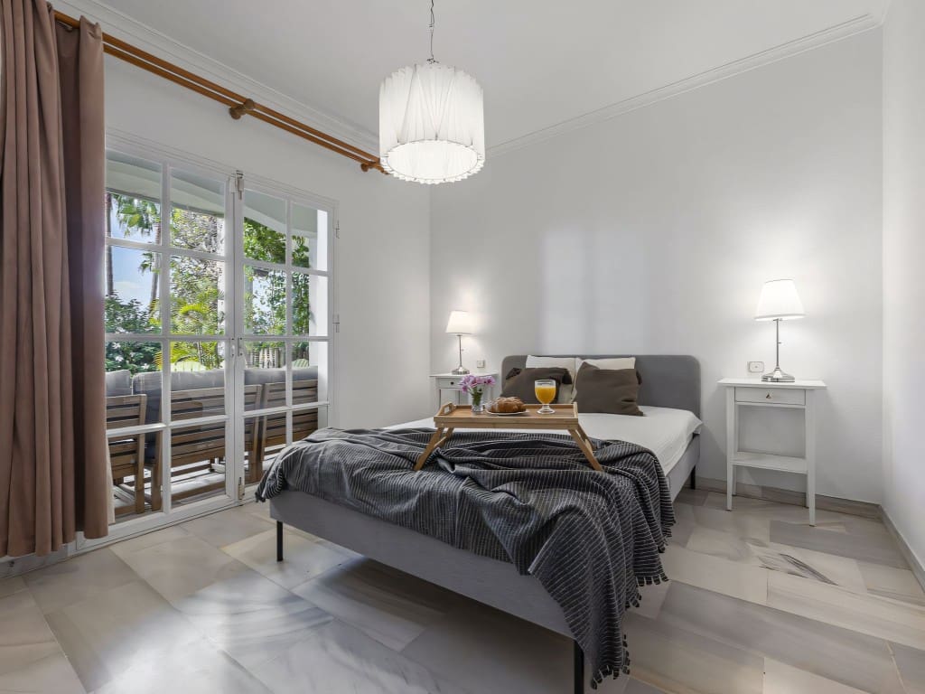 3 soveværelse Byhus til salg i New Golden Mile med swimmingpool garage - € 520.000 (Ref: 9448538)