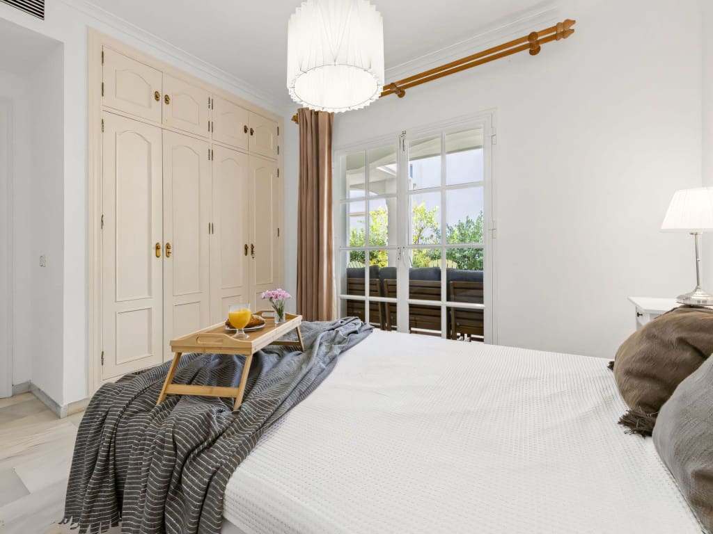 3 soveværelse Byhus til salg i New Golden Mile med swimmingpool garage - € 520.000 (Ref: 9448538)