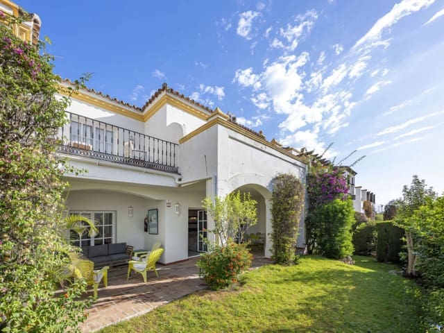 3 soveværelse Byhus til salg i New Golden Mile, Estepona med swimmingpool garage - € 520.000 (Ref: 9448538)