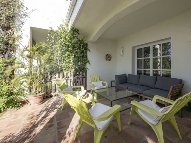 3 soveværelse Byhus til salg i New Golden Mile, Estepona med swimmingpool garage - € 520.000 (Ref: 9448538)