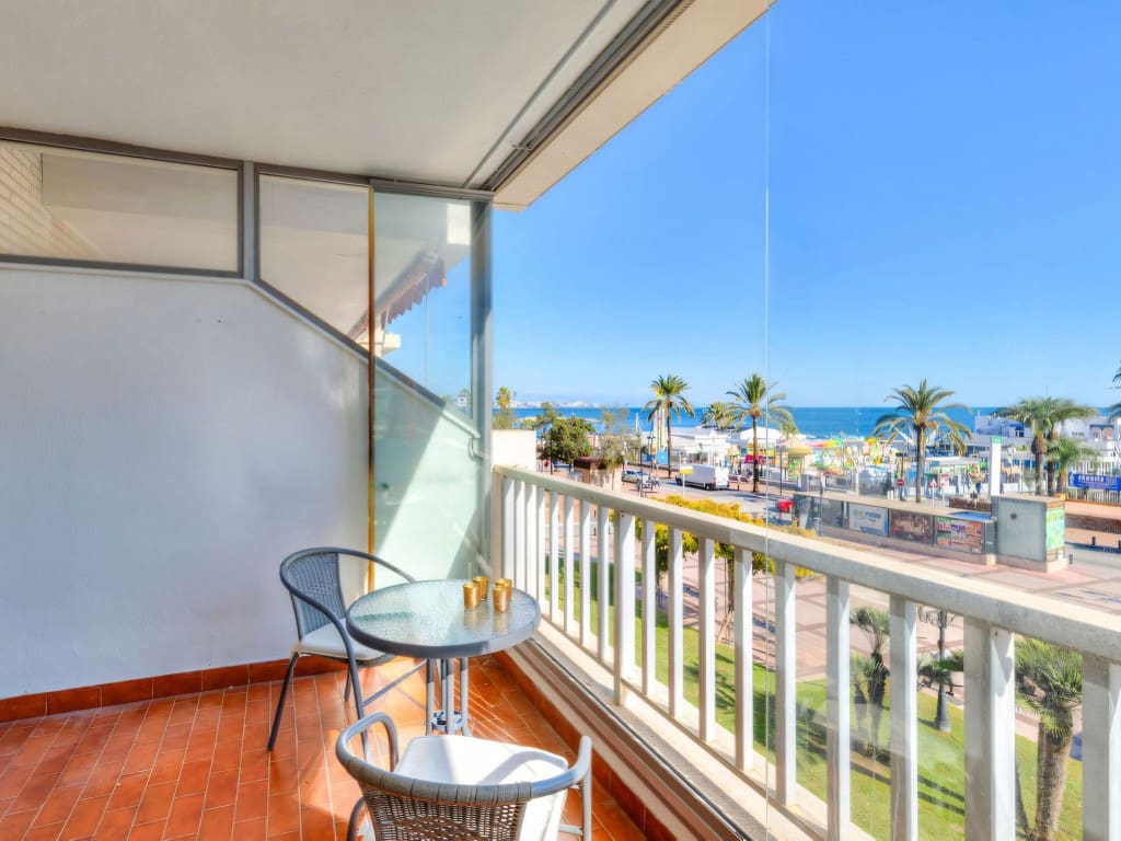 2 makuuhuone Huoneisto myytävänä paikassa Fuengirola mukana 
autotalli - 620 000 € (Ref: 9448540)