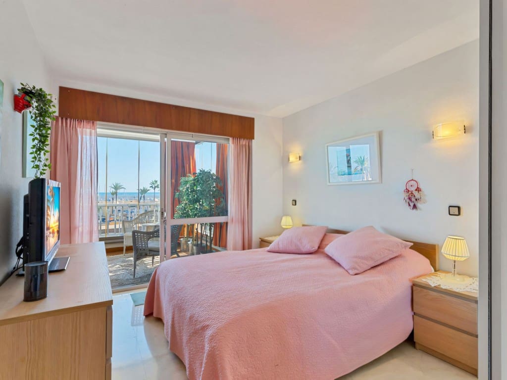 2 makuuhuone Huoneisto myytävänä paikassa Fuengirola mukana 
autotalli - 620 000 € (Ref: 9448540)