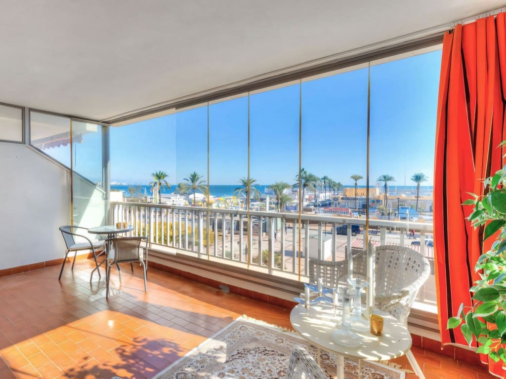 2 makuuhuone Huoneisto myytävänä paikassa Fuengirola mukana 
autotalli - 620 000 € (Ref: 9448540)