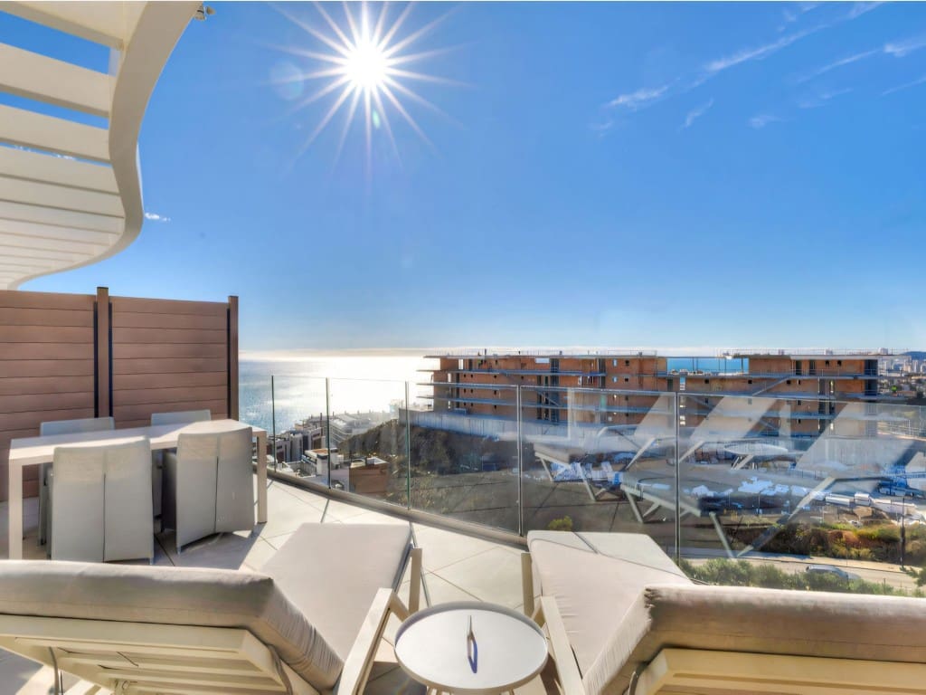 Ático de 2 habitaciones en Fuengirola en venta con piscina - 645.000 € (Ref: 9451764)