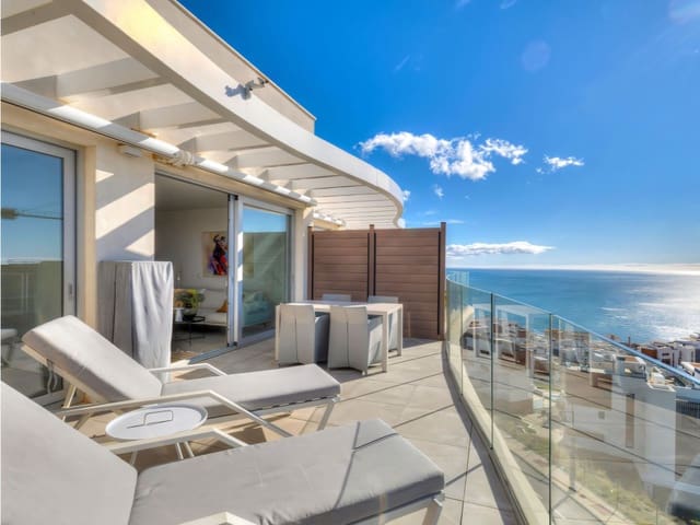 Ático de 2 habitaciones en Fuengirola en venta con piscina - 645.000 € (Ref: 9451764)