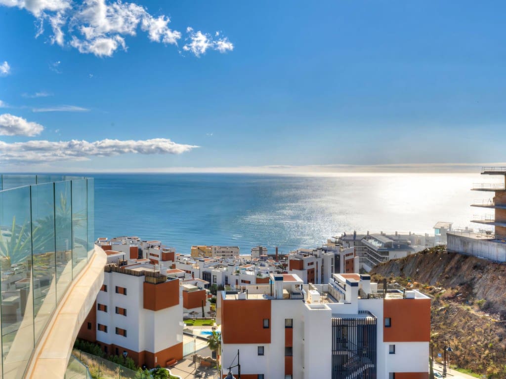 Ático de 2 habitaciones en Fuengirola en venta con piscina - 645.000 € (Ref: 9451764)