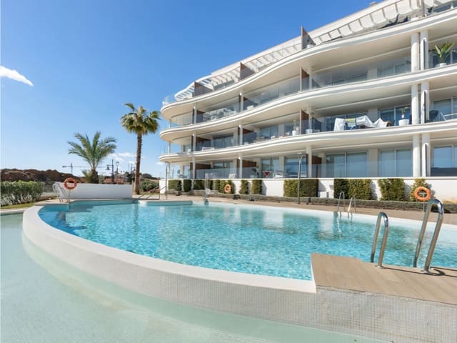 Ático de 2 habitaciones en Fuengirola en venta con piscina - 645.000 € (Ref: 9451764)