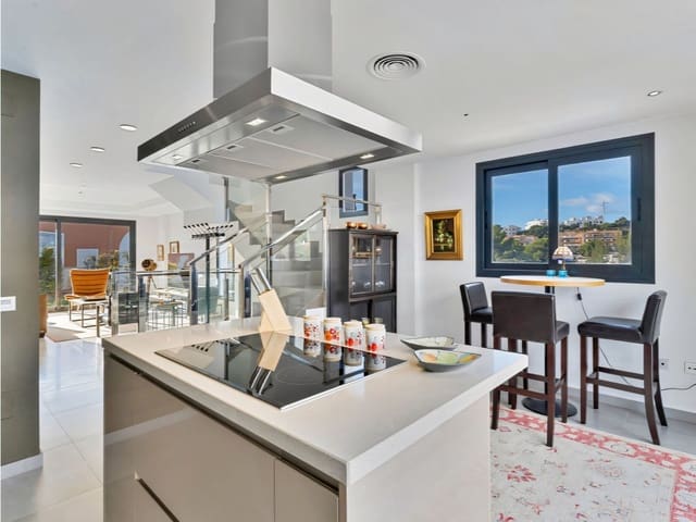 3 Zimmer Haus zu verkaufen in Torreblanca, Fuengirola mit Pool Garage - 765.000 € (Ref: 9451765)