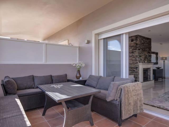 3 Zimmer Apartment zu verkaufen in Benahavís mit Pool Garage - 690.000 € (Ref: 9452558)