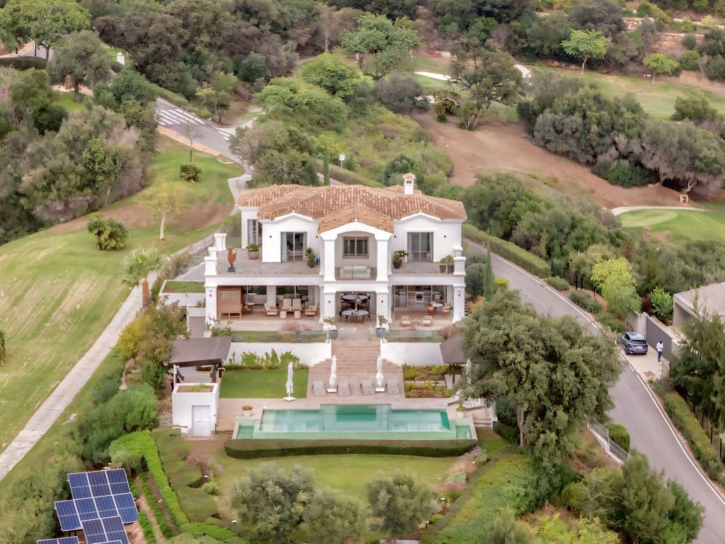 Willa na sprzedaż w Benahavis z basenem garażem - 5 995 000 € (Ref: 9453038)