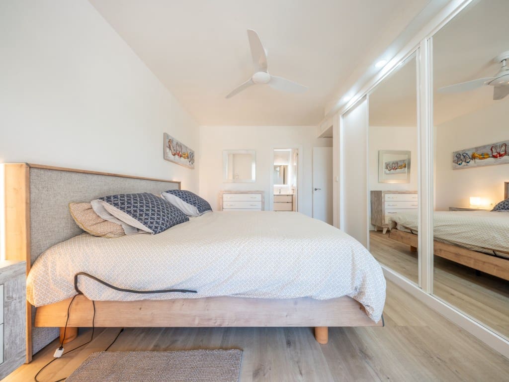 2 slaapkamer Appartement te koop in Nueva Andalucia met zwembad - € 689.000 (Ref: 9455813)