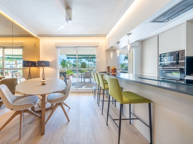 2 slaapkamer Appartement te koop in Nueva Andalucia, Marbella met zwembad - € 689.000 (Ref: 9455813)