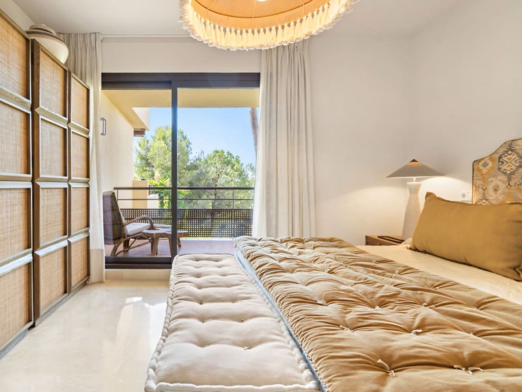 3 bedroom Apartment for sale in Los Arqueros with pool garage - € 595,000 (Ref: 9455814)