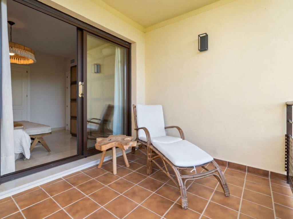 3 bedroom Apartment for sale in Los Arqueros with pool garage - € 595,000 (Ref: 9455814)