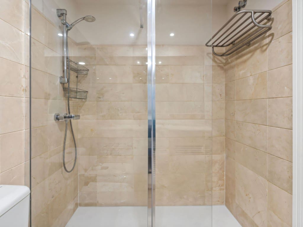 3 bedroom Apartment for sale in Los Arqueros with pool garage - € 595,000 (Ref: 9455814)