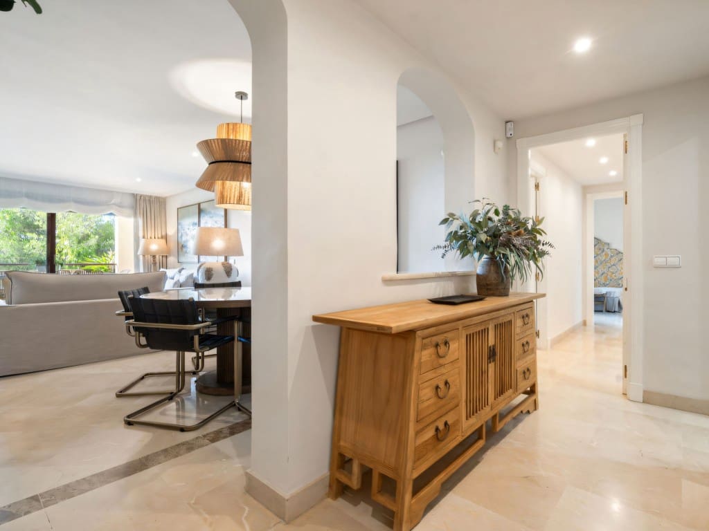 3 bedroom Apartment for sale in Los Arqueros with pool garage - € 595,000 (Ref: 9455814)