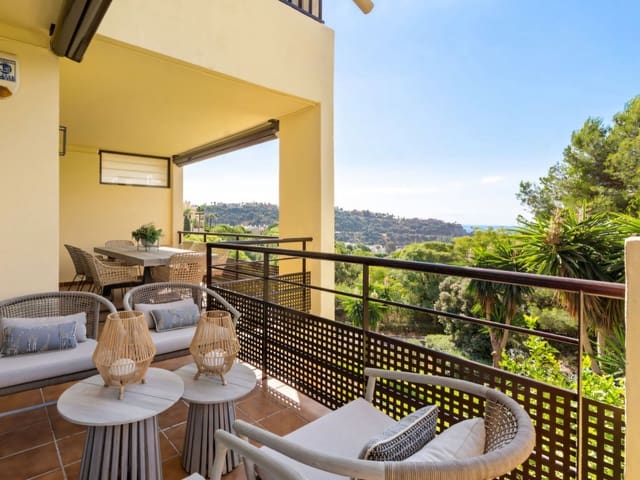 Apartamento de 3 habitaciones en Los Arqueros, Benahavís en venta con piscina garaje - 595.000 € (Ref: 9455814)