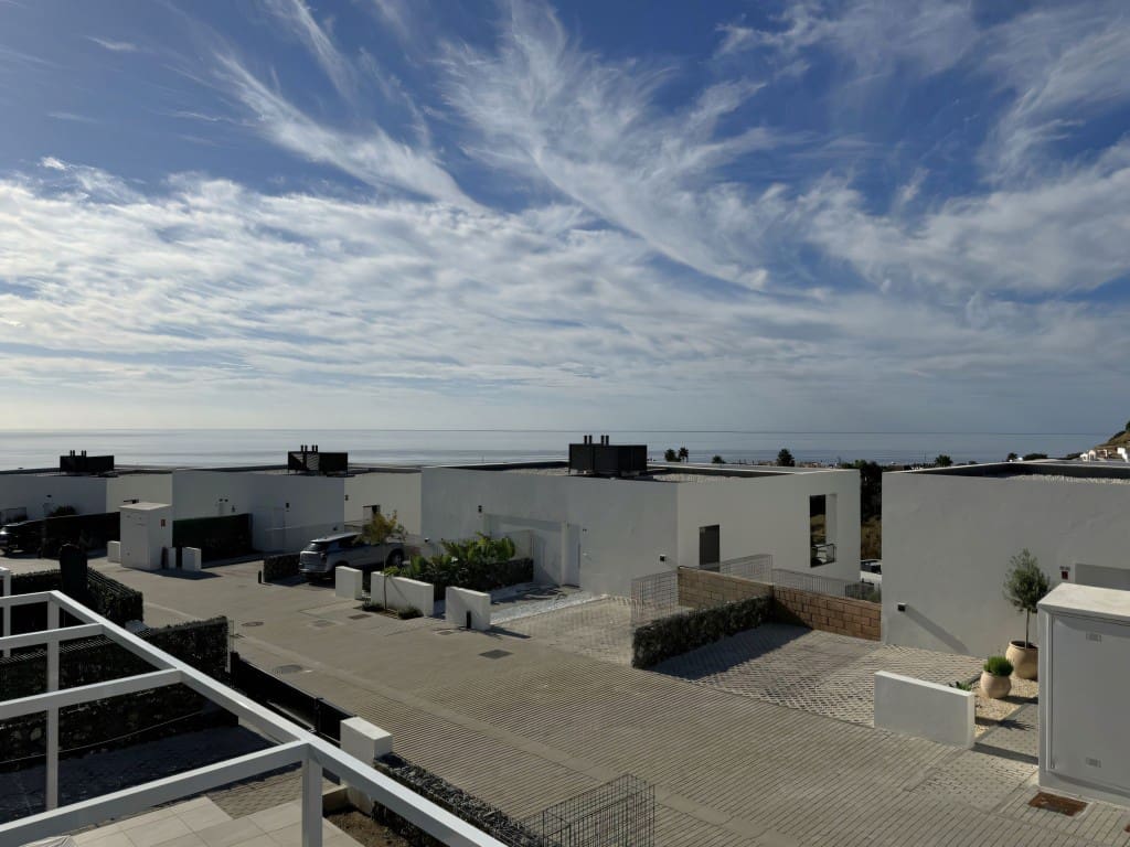 4 sypialnia Dom blizniak na sprzedaż w Riviera del Sol z basenem garażem - 65 000 € (Ref: 9461034)