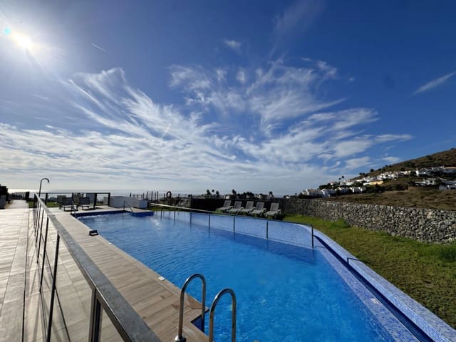 4 chambre Villa/Maison Semi-Mitoyenne à vendre à Riviera del Sol, Mijas avec piscine garage - 65 000 € (Ref: 9461034)