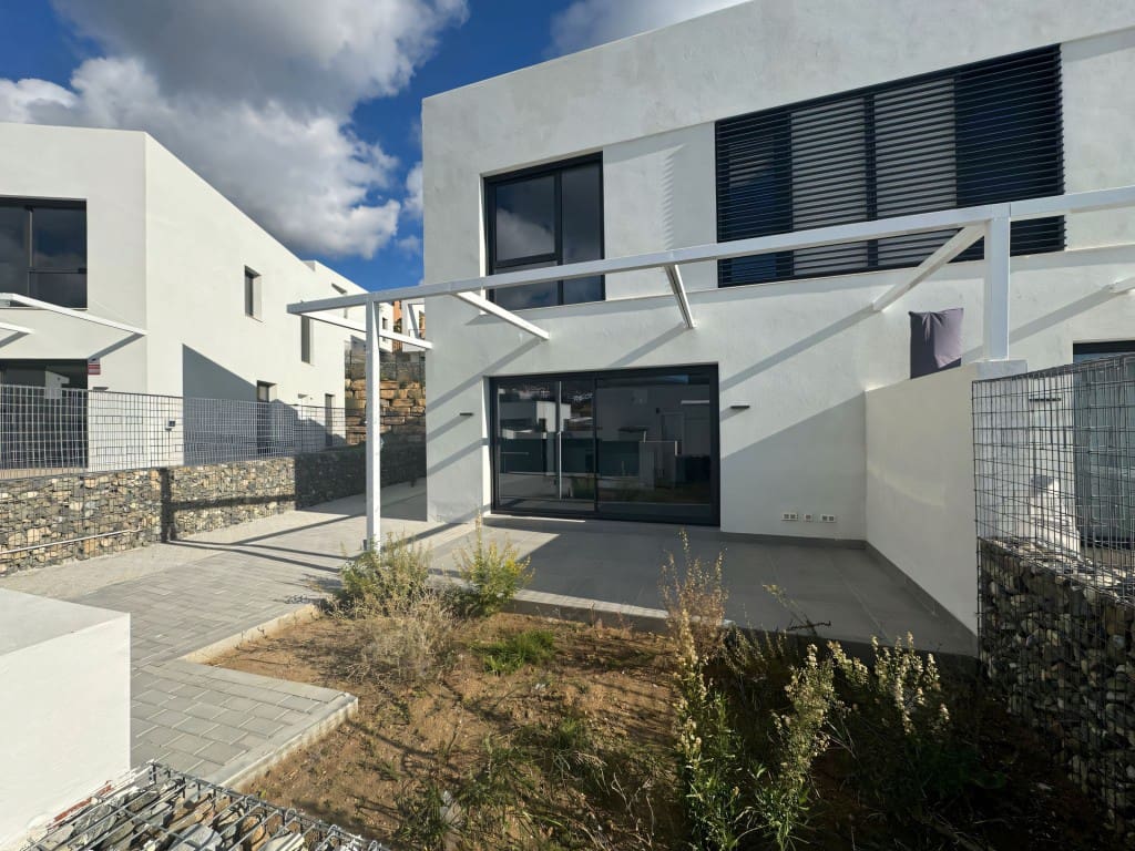 4 sypialnia Dom blizniak na sprzedaż w Riviera del Sol z basenem garażem - 65 000 € (Ref: 9461034)