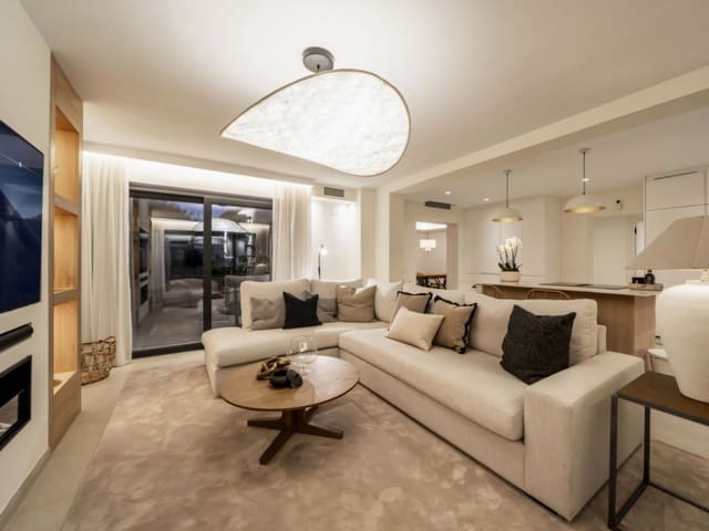 Chalet de 5 habitaciones en San Pedro de Alcantara, Marbella en venta con piscina garaje - 2.500.000 € (Ref: 9465134)