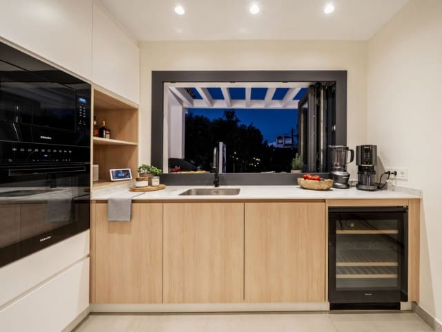 Chalet de 5 habitaciones en San Pedro de Alcantara, Marbella en venta con piscina garaje - 2.500.000 € (Ref: 9465134)