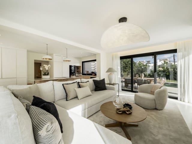 Chalet de 5 habitaciones en San Pedro de Alcantara, Marbella en venta con piscina garaje - 2.500.000 € (Ref: 9465134)