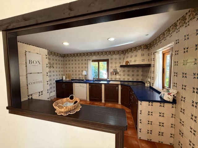 4 bedroom Finca/Country House for sale in New Golden Mile, Estepona with pool - € 795,000 (Ref: 9465135)