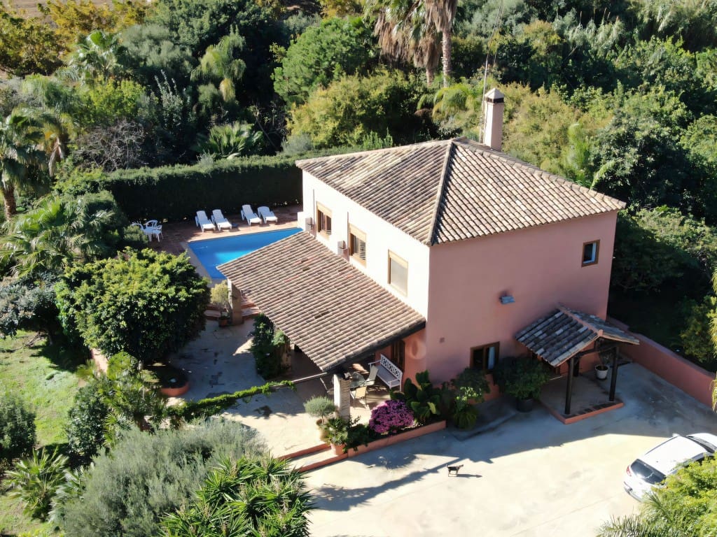 4 bedroom Finca/Country House for sale in New Golden Mile with pool - € 795,000 (Ref: 9465135)