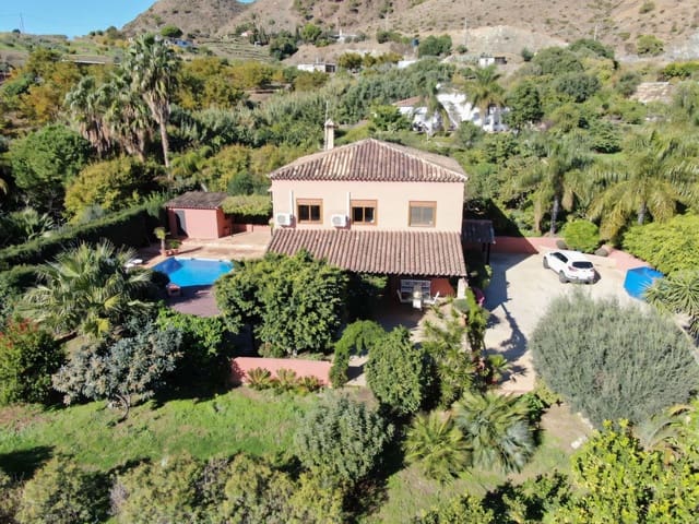 4 bedroom Finca/Country House for sale in New Golden Mile, Estepona with pool - € 795,000 (Ref: 9465135)