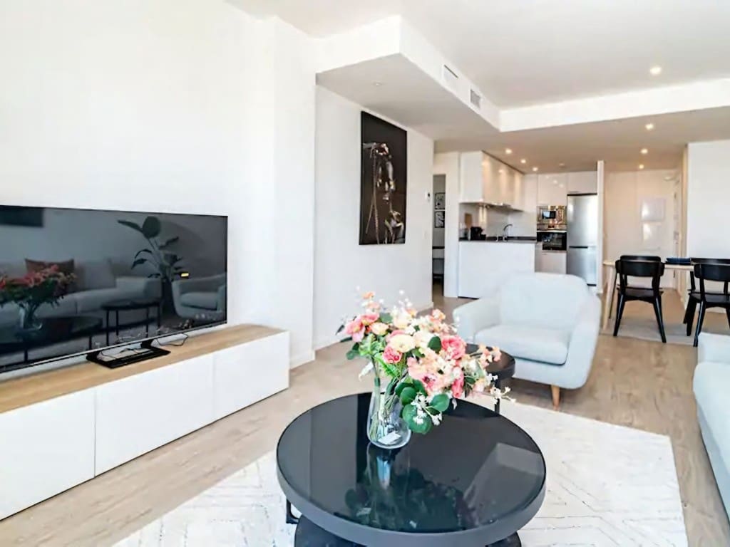 2 slaapkamer Appartement te koop in Nueva Andalucia met zwembad - € 399.000 (Ref: 9468079)