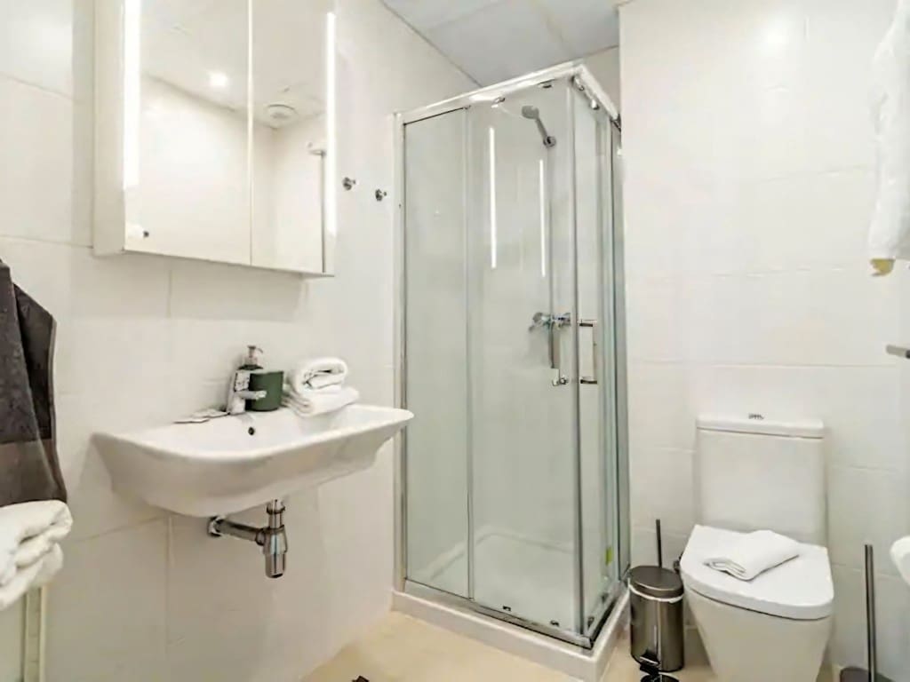 2 slaapkamer Appartement te koop in Nueva Andalucia met zwembad - € 399.000 (Ref: 9468079)