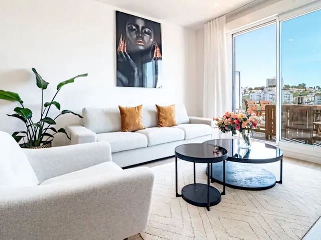 2 slaapkamer Appartement te koop in Nueva Andalucia, Marbella met zwembad - € 399.000 (Ref: 9468079)