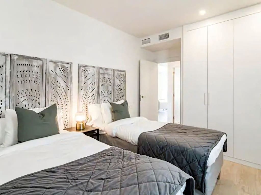 2 slaapkamer Appartement te koop in Nueva Andalucia met zwembad - € 399.000 (Ref: 9468079)