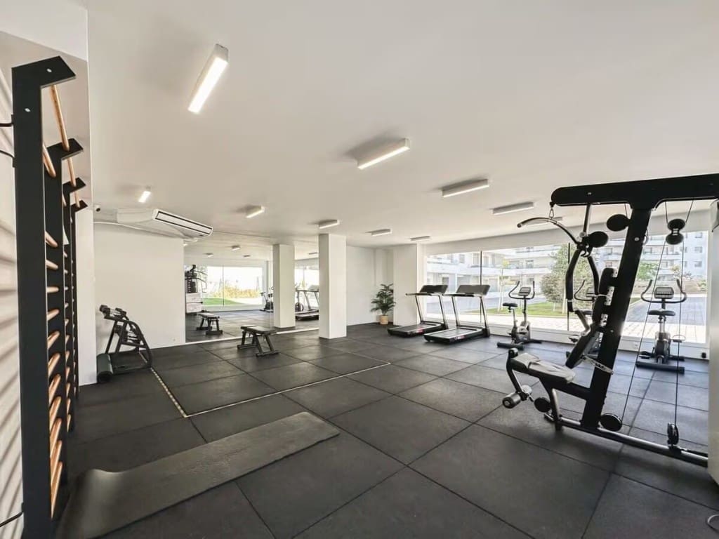 2 slaapkamer Appartement te koop in Nueva Andalucia met zwembad - € 399.000 (Ref: 9468079)