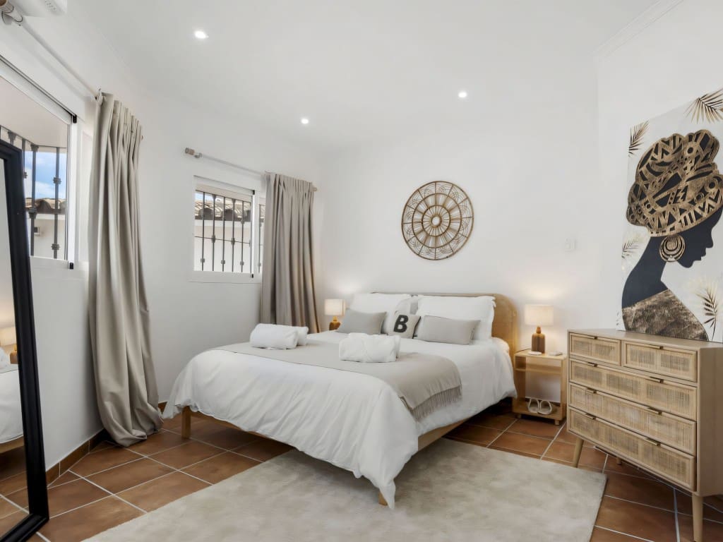 5 quarto Moradia para venda em Las Chapas com piscina garagem - 2 350 000 € (Ref: 9468080)