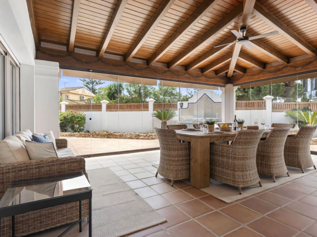 5 quarto Moradia para venda em Las Chapas com piscina garagem - 2 350 000 € (Ref: 9468080)